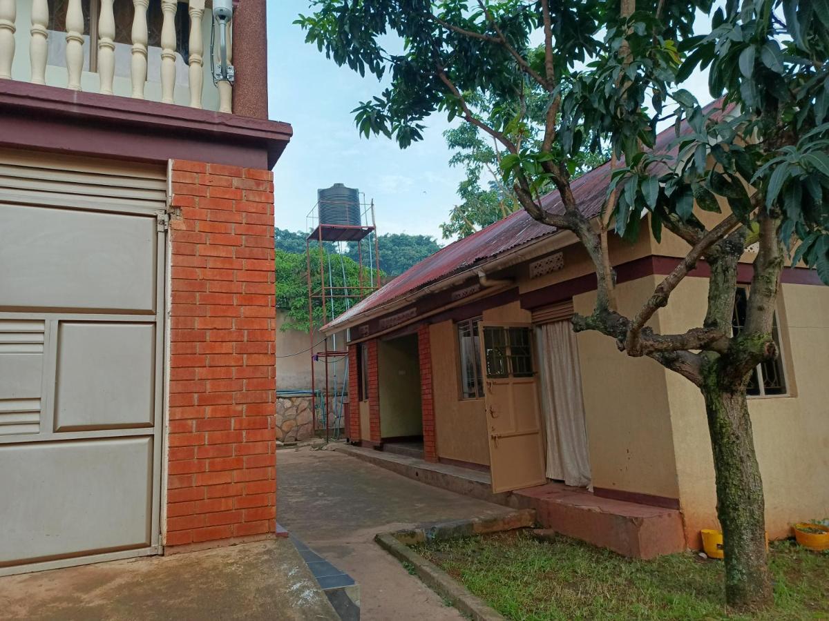 Ufam Uganda Villa Mukono Exterior foto