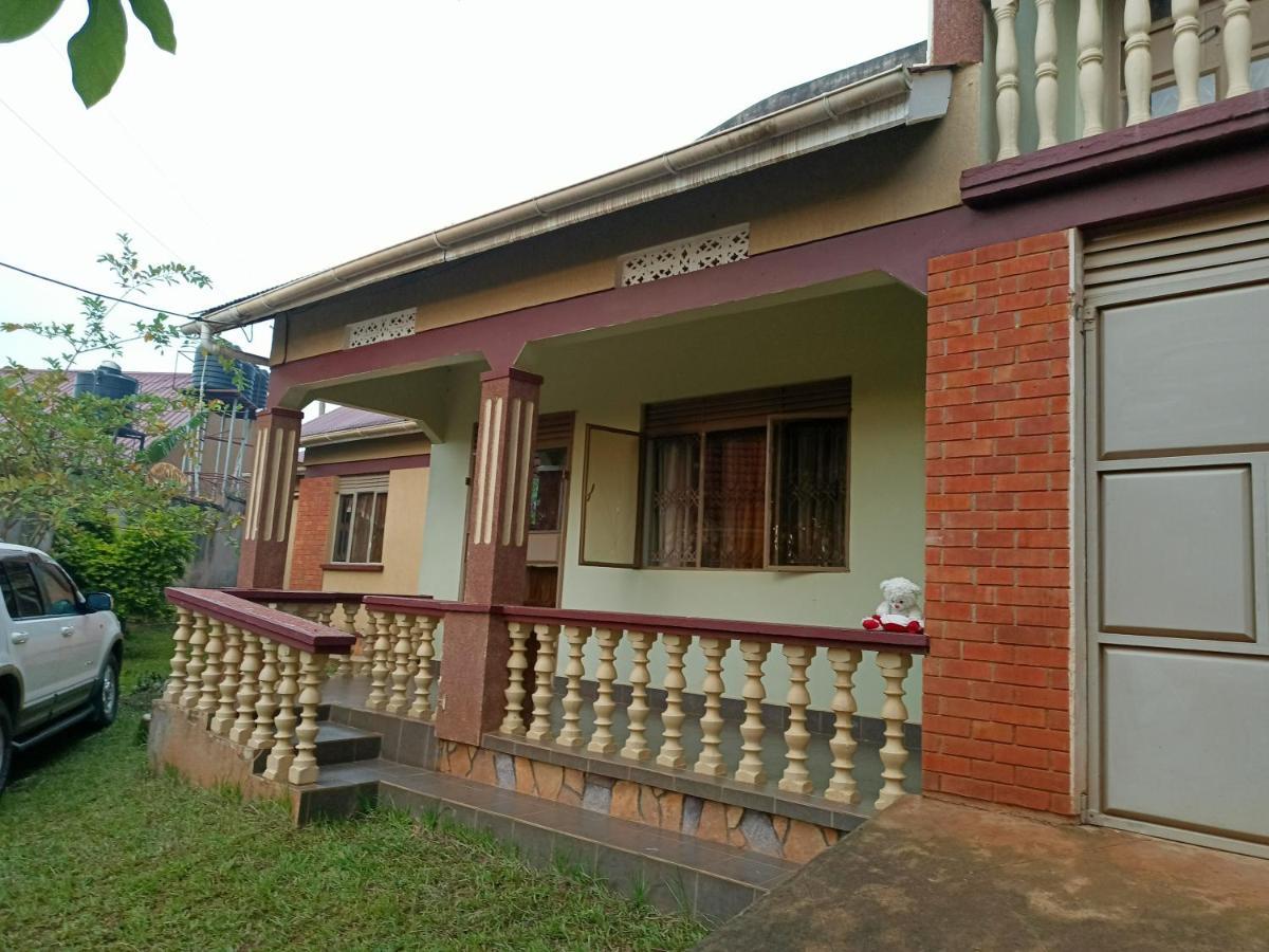 Ufam Uganda Villa Mukono Exterior foto